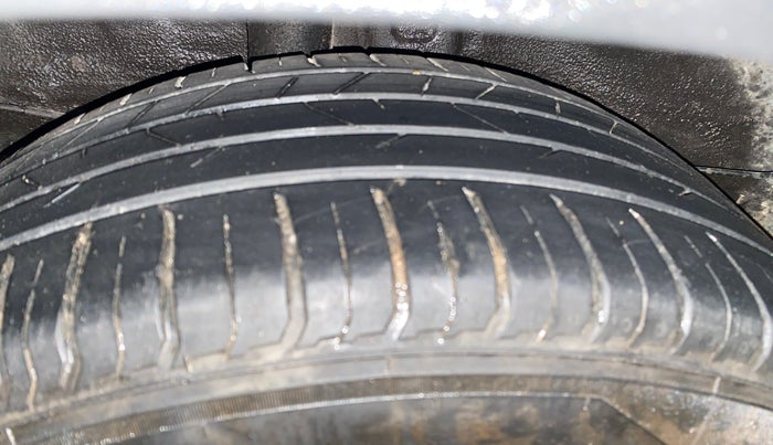 2021 KIA SONET HTK PLUS 1.0 IMT, Petrol, Manual, 91,610 km, Right Rear Tyre Tread