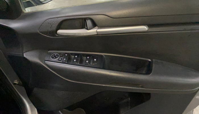 2021 KIA SONET HTK PLUS 1.0 IMT, Petrol, Manual, 91,610 km, Driver Side Door Panels Control