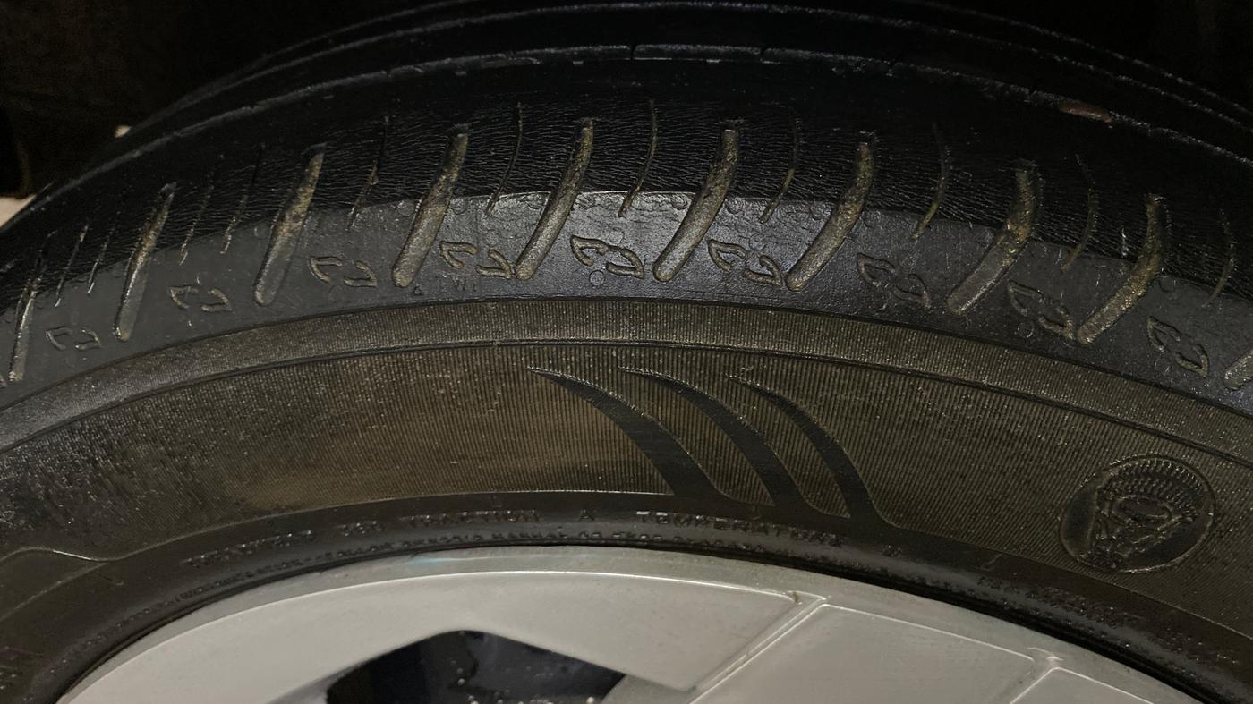 2021 Nissan MAGNITE XE, Petrol, Manual, 69,513 km, Right Rear Tyre Tread