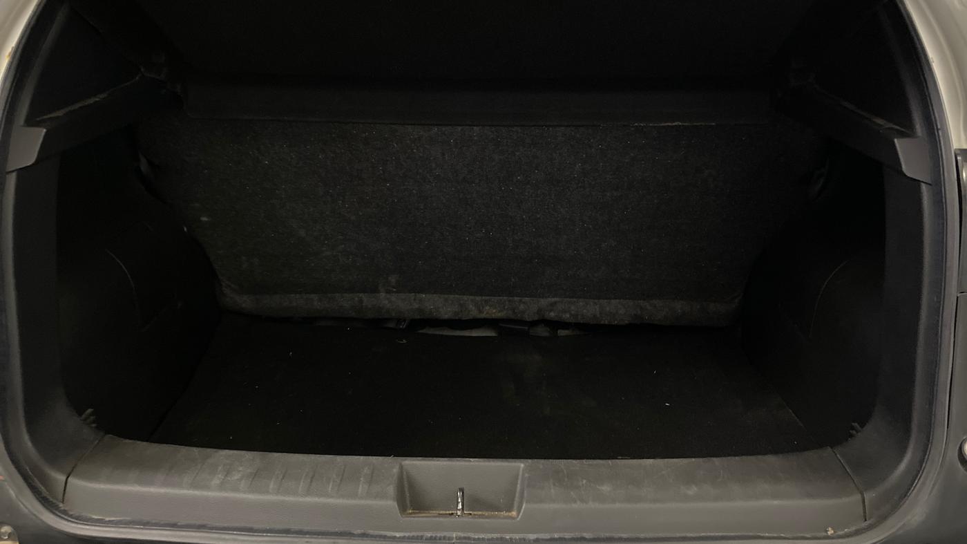 2021 Nissan MAGNITE XE, Petrol, Manual, 69,513 km, Boot Inside