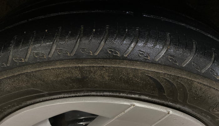 2021 Nissan MAGNITE XE, Petrol, Manual, 69,513 km, Left Rear Tyre Tread