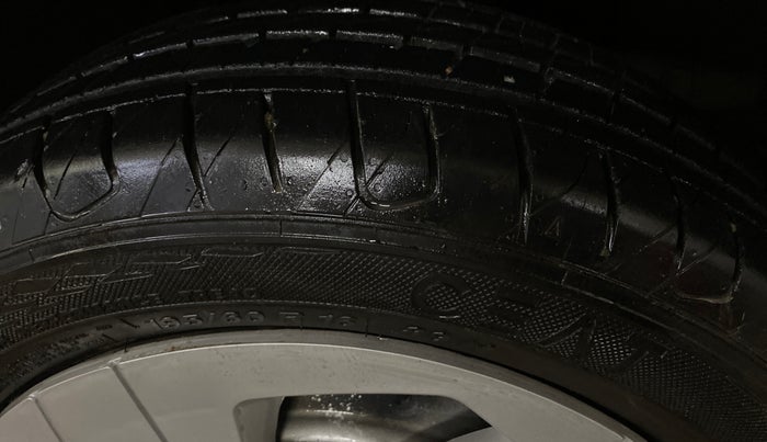 2021 Nissan MAGNITE XE, Petrol, Manual, 69,513 km, Right Front Tyre Tread