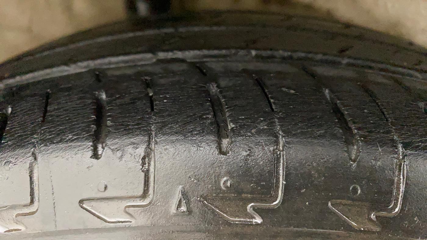 2018 Maruti IGNIS DELTA 1.2 AMT, Petrol, Automatic, 36,771 km, Right Rear Tyre Tread
