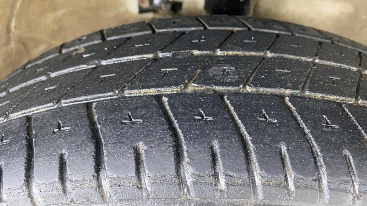 2018 Maruti Wagon R 1.0 VXI PLUS, Petrol, Manual, 60,467 km, Right Front Tyre Tread
