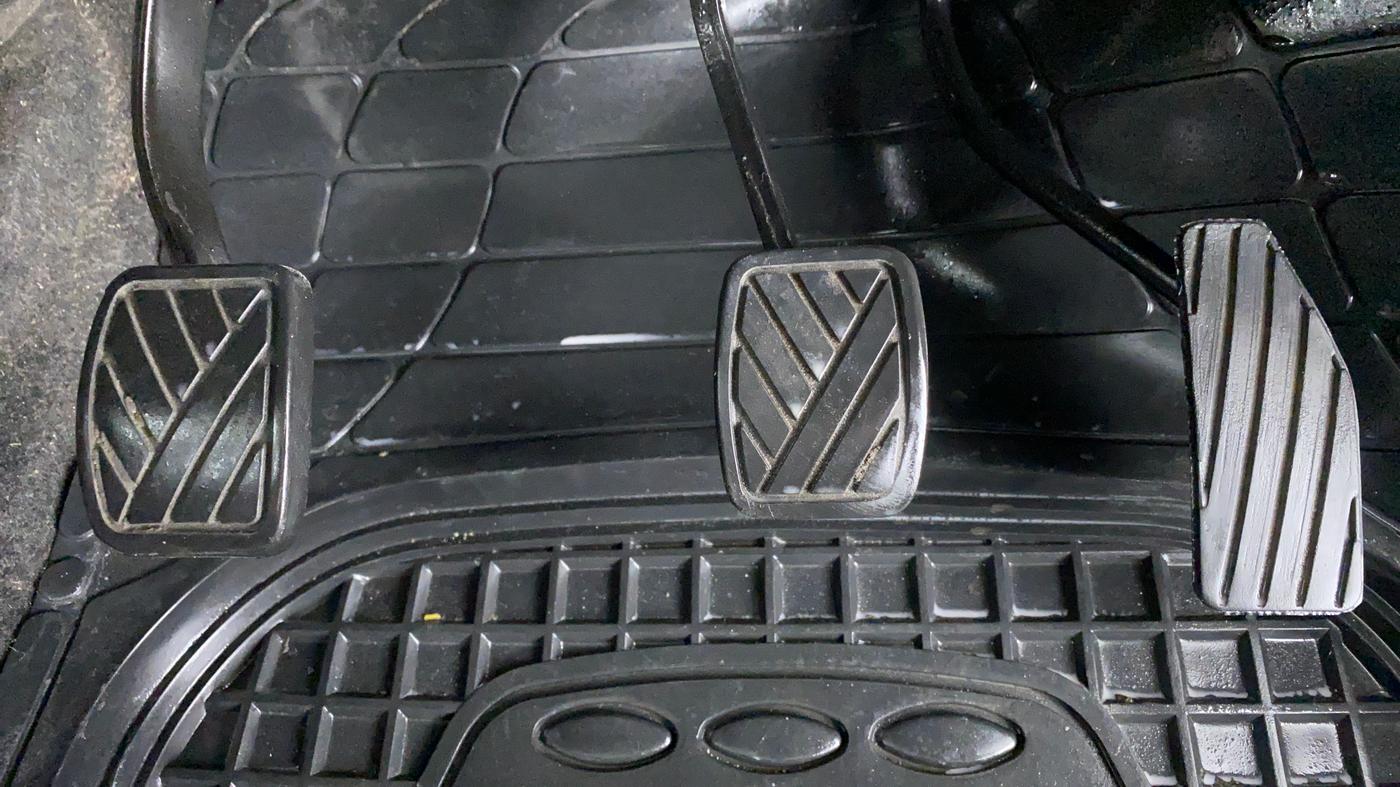 2018 Maruti Wagon R 1.0 VXI PLUS, Petrol, Manual, 60,467 km, Pedals
