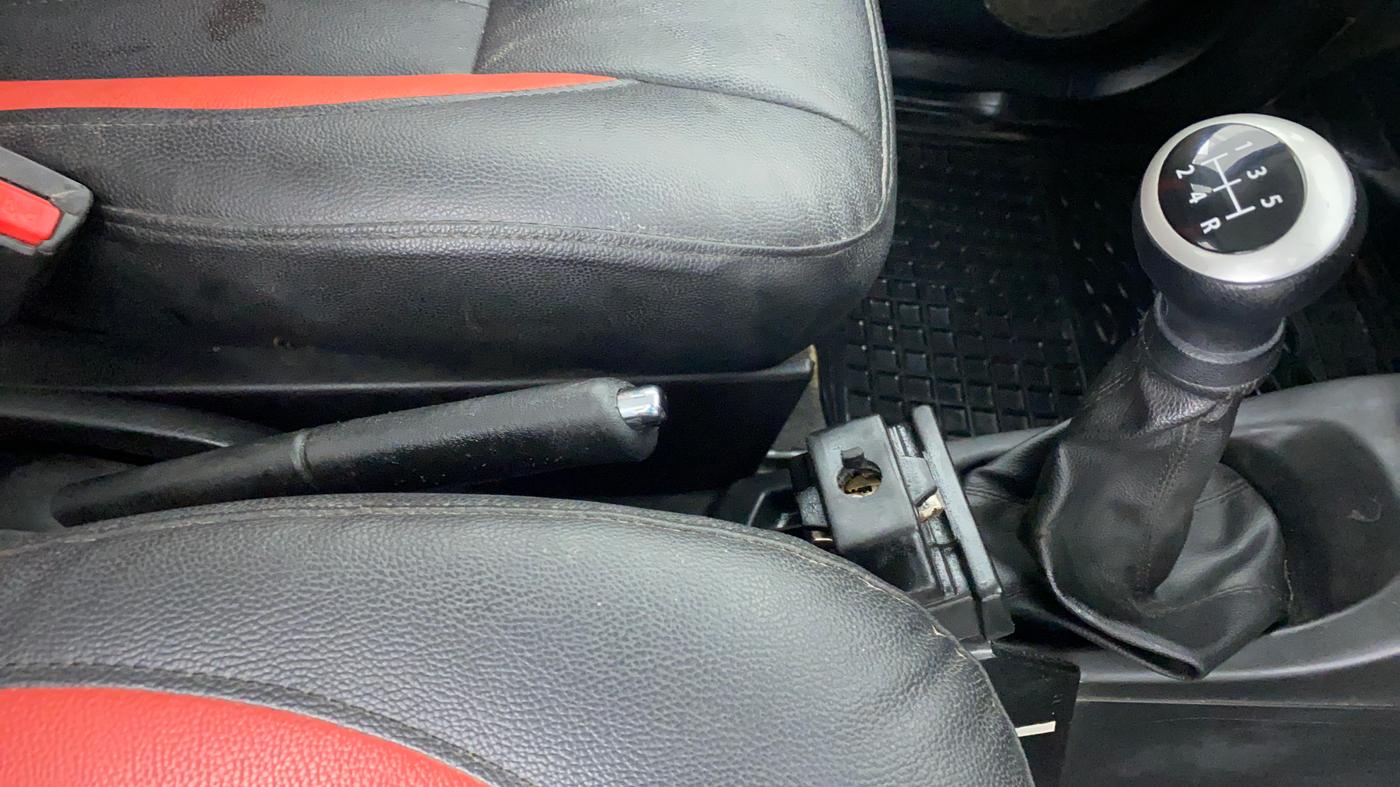 2018 Maruti Wagon R 1.0 VXI PLUS, Petrol, Manual, 60,467 km, Gear Lever