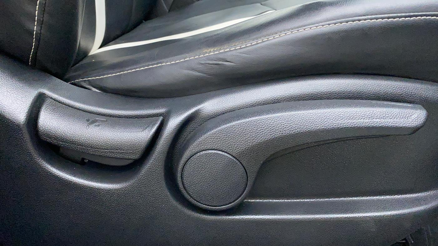 2020 Hyundai Creta 1.6 SX AT CRDI, Diesel, Automatic, 25,710 km, Driver Side Adjustment Panel