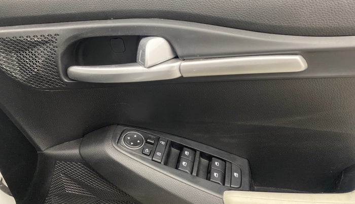 2021 KIA SELTOS HTK PLUS 1.5 IMT, Petrol, Manual, 22,742 km, Driver Side Door Panels Control
