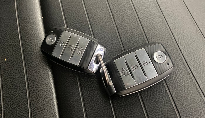 2021 KIA SELTOS HTK PLUS 1.5 IMT, Petrol, Manual, 22,742 km, Key Close Up