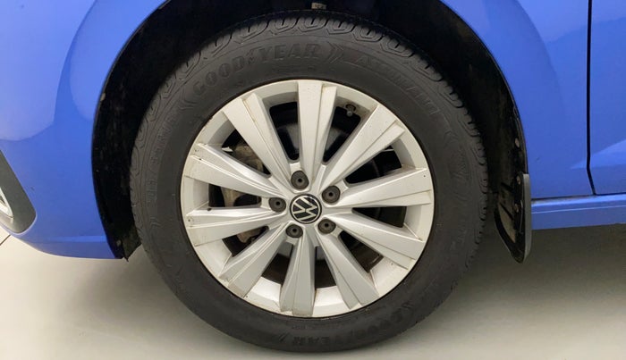 2022 Volkswagen VIRTUS HIGHLINE TSI 1.0 MT, Petrol, Manual, 15,668 km, Left Front Wheel