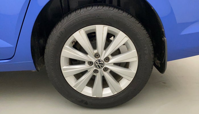 2022 Volkswagen VIRTUS HIGHLINE TSI 1.0 MT, Petrol, Manual, 15,668 km, Left Rear Wheel
