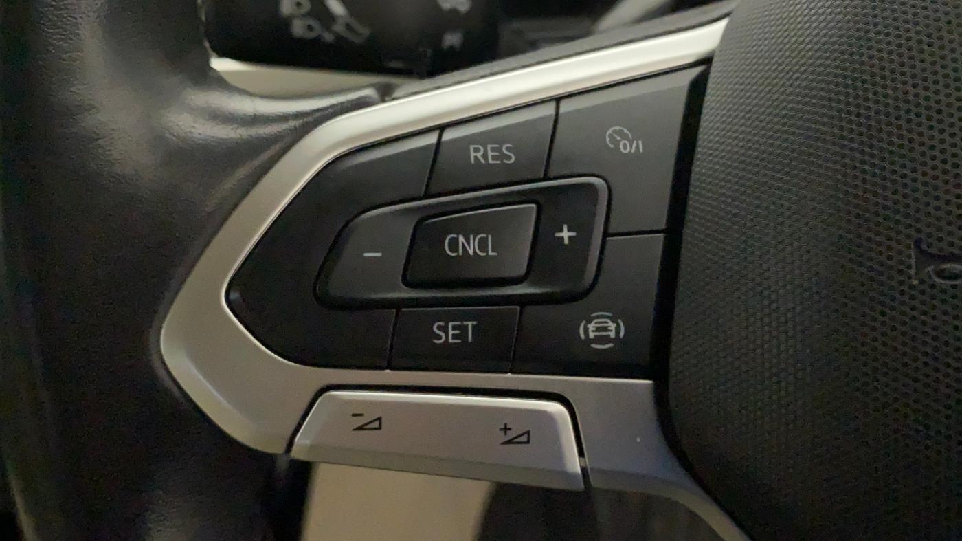 2022 Volkswagen VIRTUS HIGHLINE TSI 1.0 MT, Petrol, Manual, 15,668 km, Adaptive Cruise Control