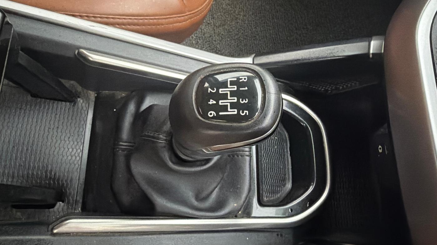 2023 Tata Harrier XT PLUS 2.0L KRYOTEC, Diesel, Manual, 59,702 km, Gear Lever