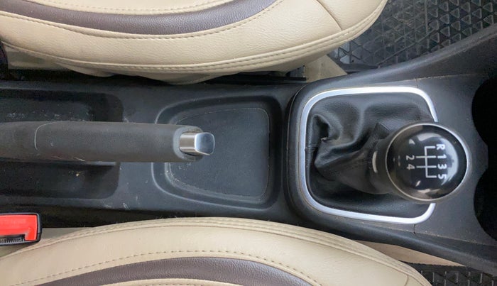 2017 Volkswagen Polo HIGHLINE1.2L, Petrol, Manual, 67,745 km, Gear Lever