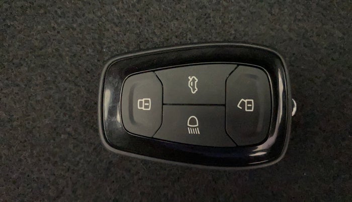 2024 Tata TIAGO NRG  NRG XZA CNG, CNG, Automatic, 16,892 km, Key Close Up