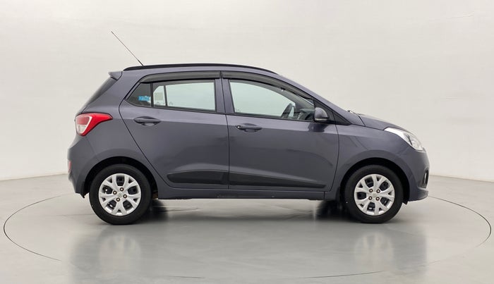 2016 Hyundai Grand i10 SPORTZ 1.2 KAPPA VTVT, Petrol, Manual, 43,675 km, Right Side View