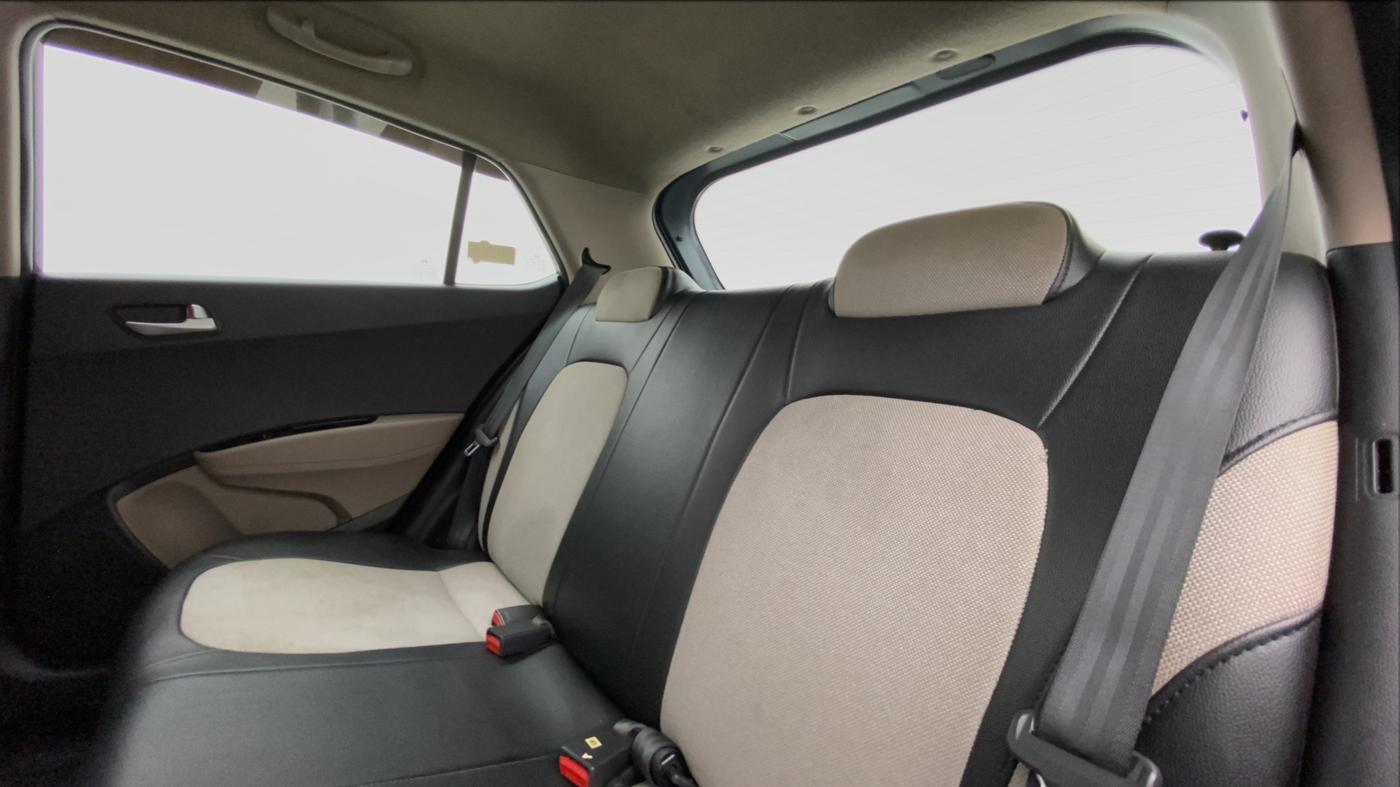 2016 Hyundai Grand i10 SPORTZ 1.2 KAPPA VTVT, Petrol, Manual, 43,675 km, Right Side Rear Door Cabin