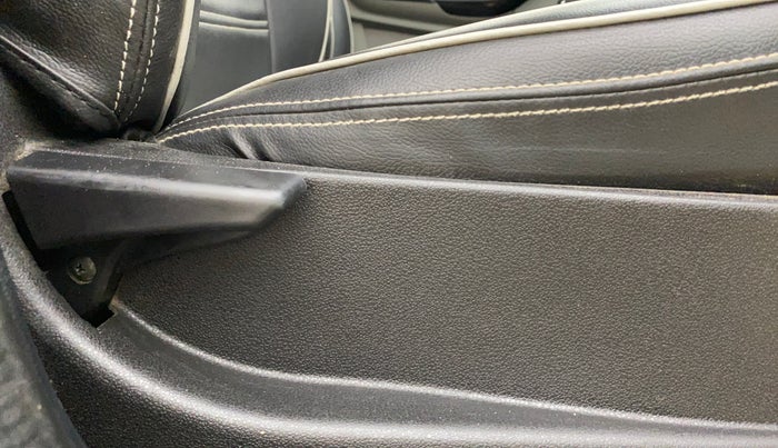 2019 Tata Tiago XZ PETROL, Petrol, Manual, 98,080 km, Driver Side Adjustment Panel