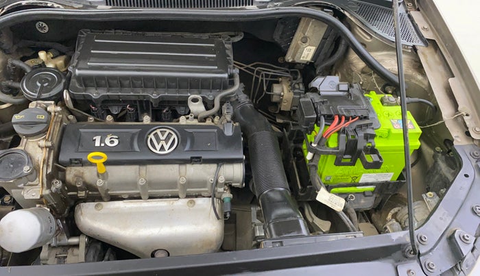2016 Volkswagen Vento HIGHLINE 1.6 MPI, Petrol, Manual, 1,02,598 km, Engine View - Left