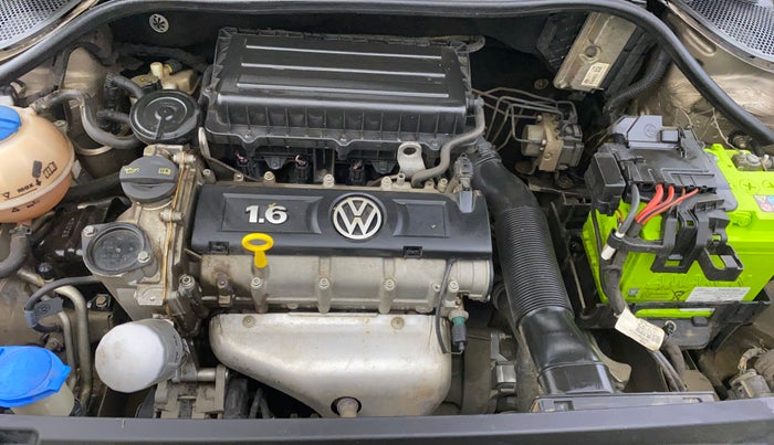 2016 Volkswagen Vento HIGHLINE 1.6 MPI, Petrol, Manual, 1,02,598 km, Engine View