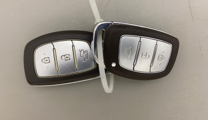 2014 Hyundai Grand i10 ASTA AT 1.2 KAPPA VTVT, Petrol, Automatic, 48,032 km, Key Close Up