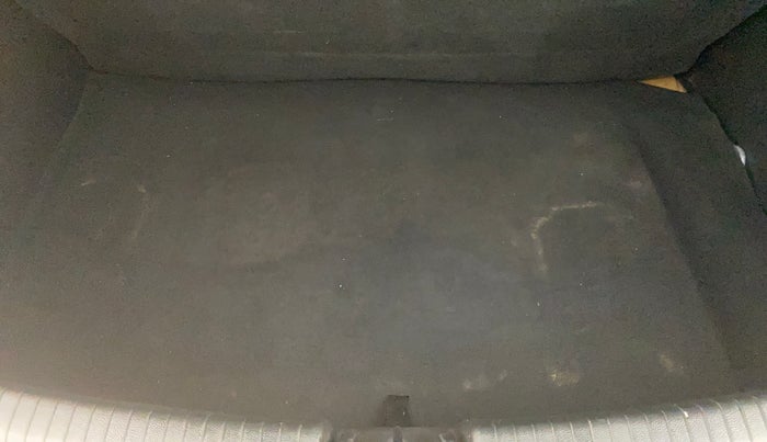 2014 Hyundai Grand i10 ASTA AT 1.2 KAPPA VTVT, Petrol, Automatic, 48,032 km, Boot Inside