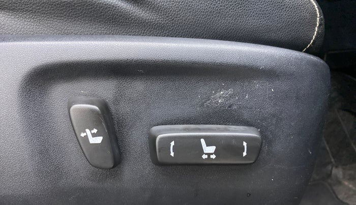 2018 Toyota Innova Crysta 2.4 ZX 7 STR, Diesel, Manual, 93,765 km, Driver Side Adjustment Panel