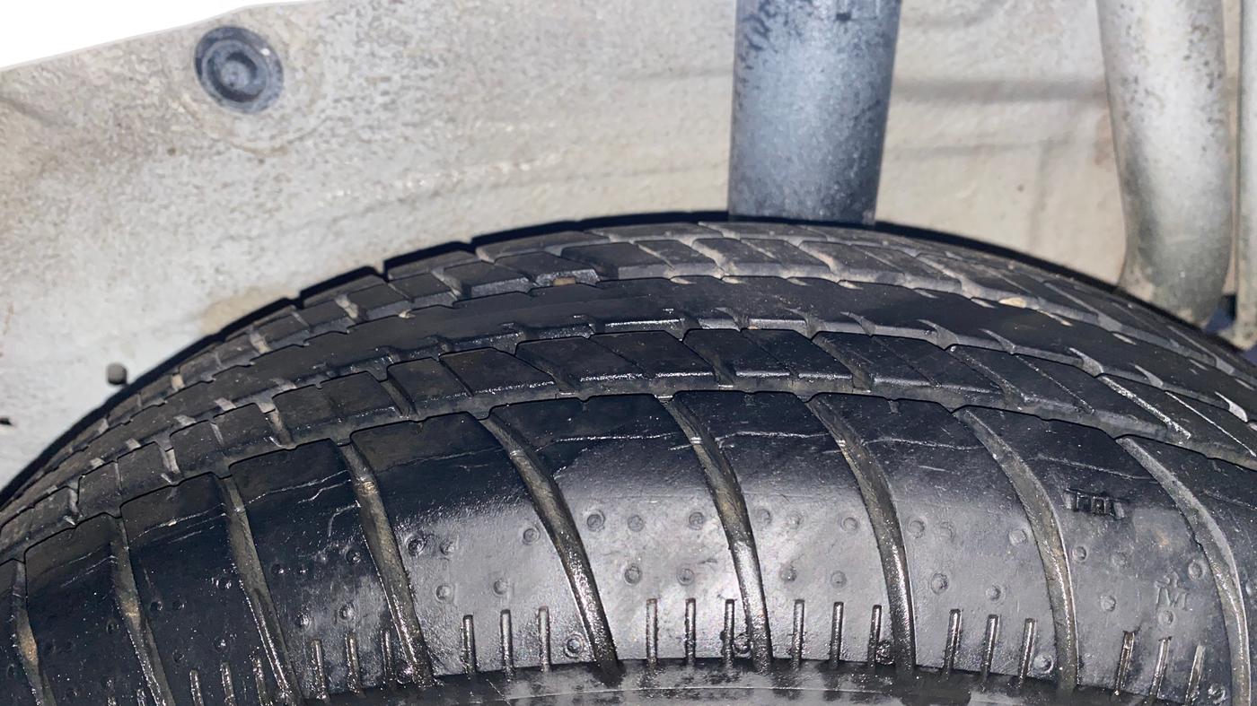 2018 Maruti Celerio VXI AMT, Petrol, Automatic, 14,314 km, Left Rear Tyre Tread