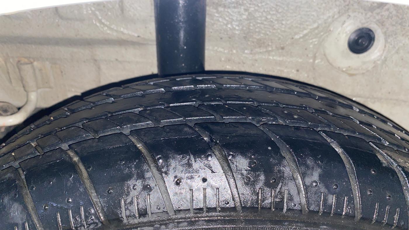 2018 Maruti Celerio VXI AMT, Petrol, Automatic, 14,314 km, Right Rear Tyre Tread