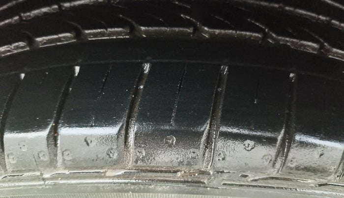 2022 Maruti Baleno ALPHA PETROL 1.2, Petrol, Manual, 99,190 km, Right Front Tyre Tread