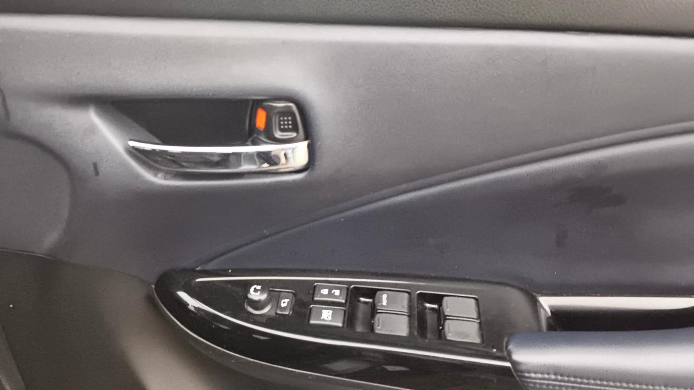 2022 Maruti Baleno ALPHA PETROL 1.2, Petrol, Manual, 99,190 km, Driver Side Door Panels Control