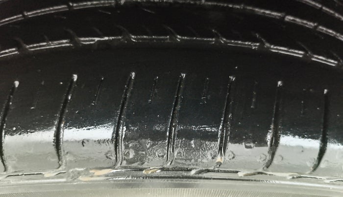 2022 Maruti Baleno ALPHA PETROL 1.2, Petrol, Manual, 99,190 km, Left Front Tyre Tread