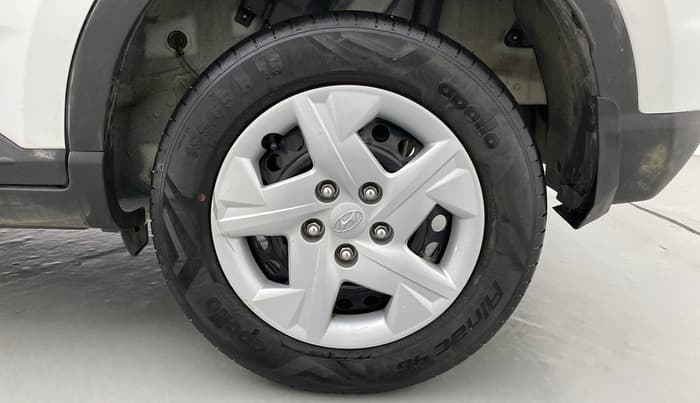 2019 Hyundai VENUE S MT 1.2 KAPPA, Petrol, Manual, 18,755 km, Left Rear Wheel