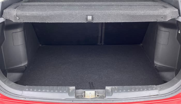2016 Maruti Vitara Brezza ZDI PLUS DUAL TONE, Diesel, Manual, 71,935 km, Boot Inside