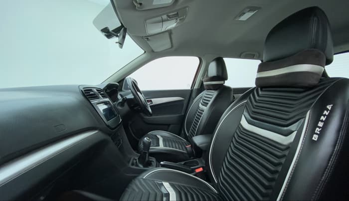 2016 Maruti Vitara Brezza ZDI PLUS DUAL TONE, Diesel, Manual, 71,935 km, Right Side Front Door Cabin