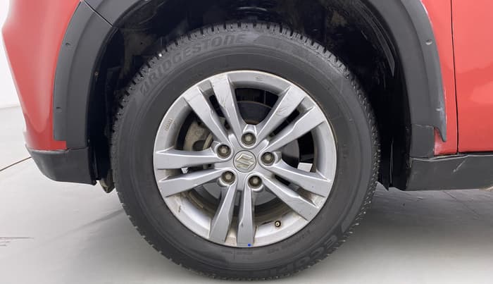 2016 Maruti Vitara Brezza ZDI PLUS DUAL TONE, Diesel, Manual, 71,935 km, Left Front Wheel