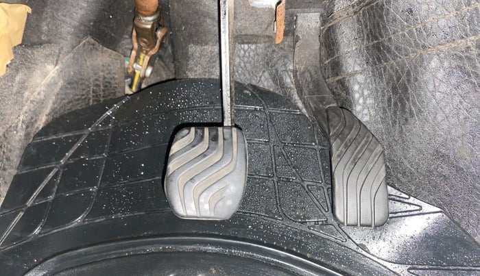 2017 Renault Kwid CLIMBER 1.0 AMT, Petrol, Automatic, 63,998 km, Pedals