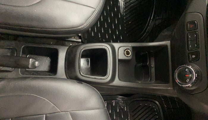 2017 Renault Kwid CLIMBER 1.0 AMT, Petrol, Automatic, 63,998 km, Gear Lever