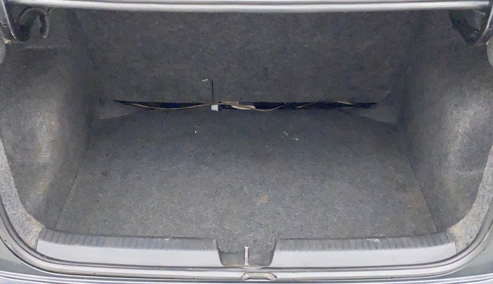 2018 Volkswagen Ameo HIGHLINE PLUS 1.5L AT 16 ALLOY, Diesel, Automatic, 1,19,750 km, Boot Inside