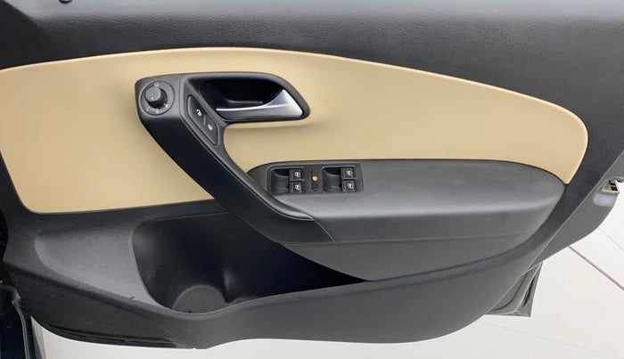 2018 Volkswagen Ameo HIGHLINE PLUS 1.5L AT 16 ALLOY, Diesel, Automatic, 1,19,750 km, Driver Side Door Panels Control