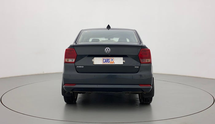 2018 Volkswagen Ameo HIGHLINE PLUS 1.5L AT 16 ALLOY, Diesel, Automatic, 1,19,750 km, Back/Rear
