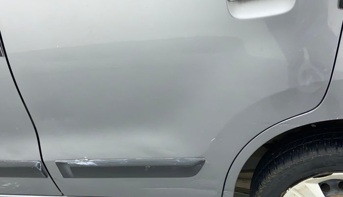 2014 Maruti Wagon R 1.0 VXI, Petrol, Manual, 54,615 km, Rear left door - Slightly dented