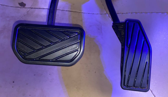 2020 Maruti Dzire ZXI Plus AMT, Petrol, Automatic, 12,106 km, Pedals