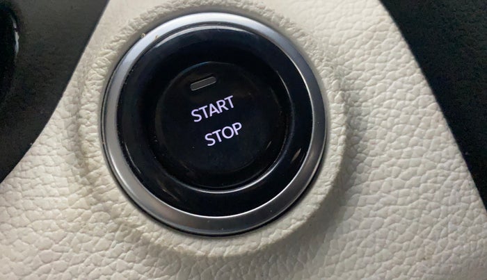 2024 Mahindra XUV 3XO AX5L 1.2 TGDi, Petrol, Manual, 11,453 km, Keyless Start/ Stop Button