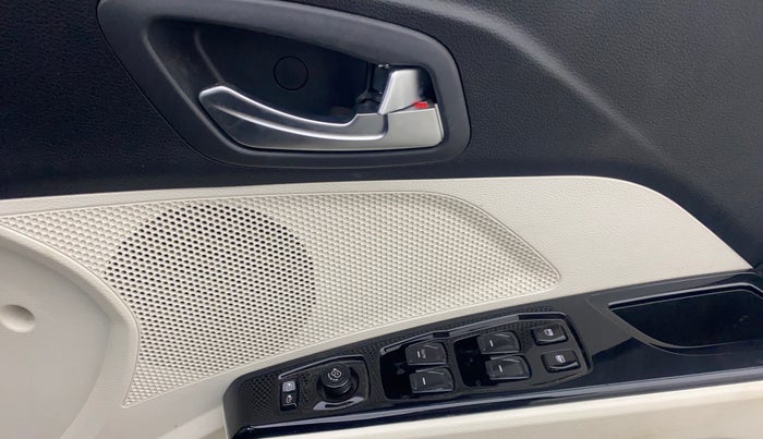 2024 Mahindra XUV 3XO AX5L 1.2 TGDi, Petrol, Manual, 11,453 km, Driver Side Door Panels Control