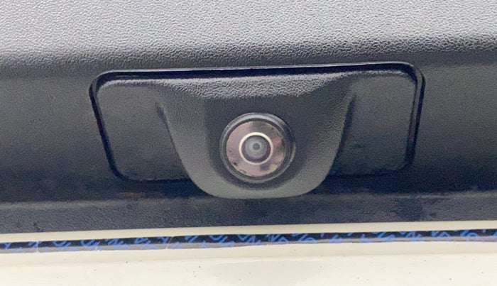 2024 Mahindra XUV 3XO AX5L 1.2 TGDi, Petrol, Manual, 11,453 km, Parking Camera