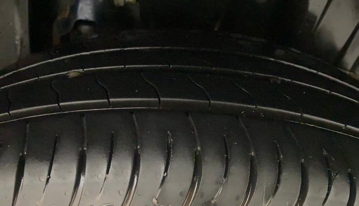 2024 Mahindra XUV 3XO AX5L 1.2 TGDi, Petrol, Manual, 11,453 km, Left Rear Tyre Tread