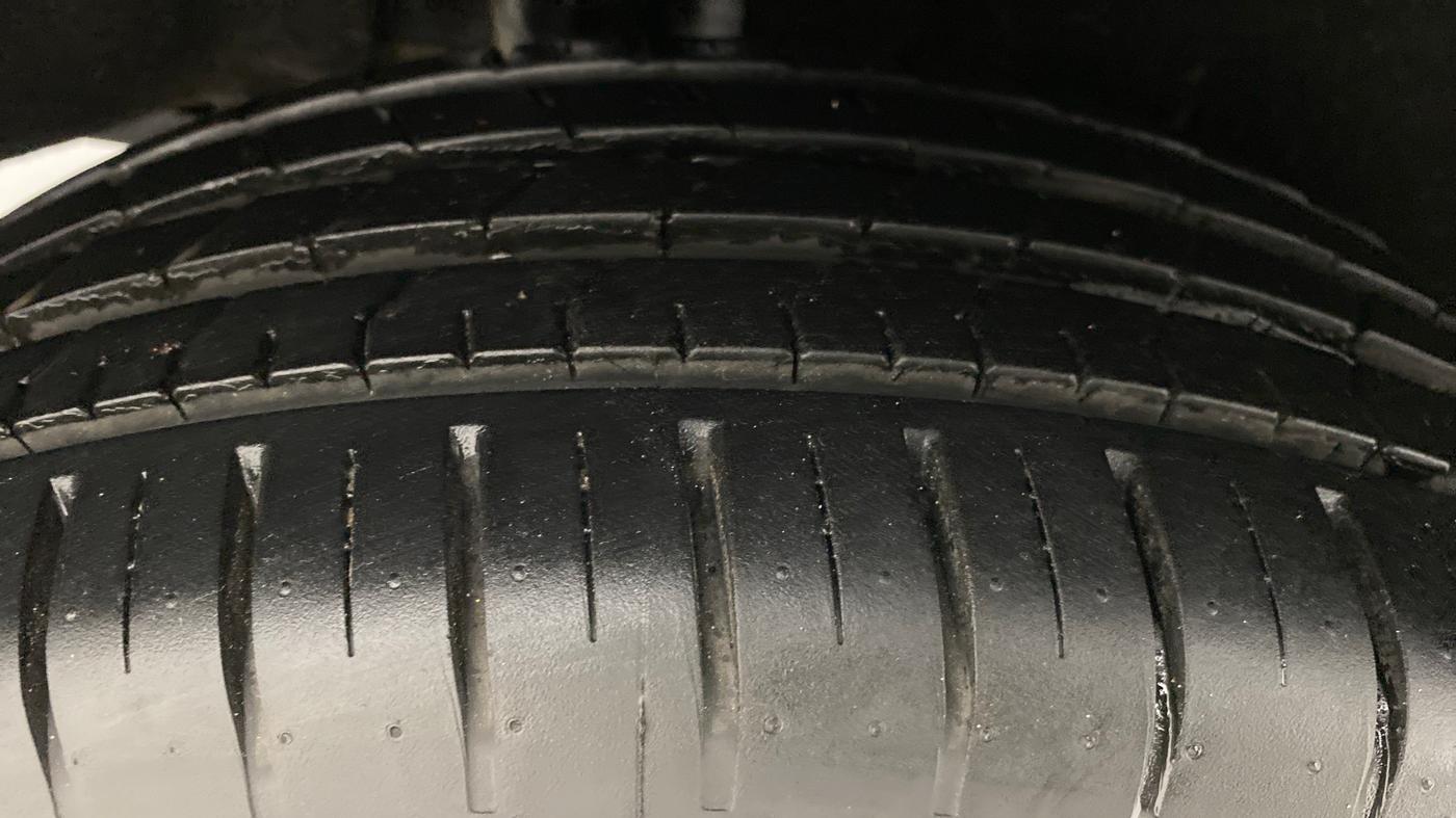 2021 Toyota Glanza G MT PETROL, Petrol, Manual, 5,027 km, Right Rear Tyre Tread