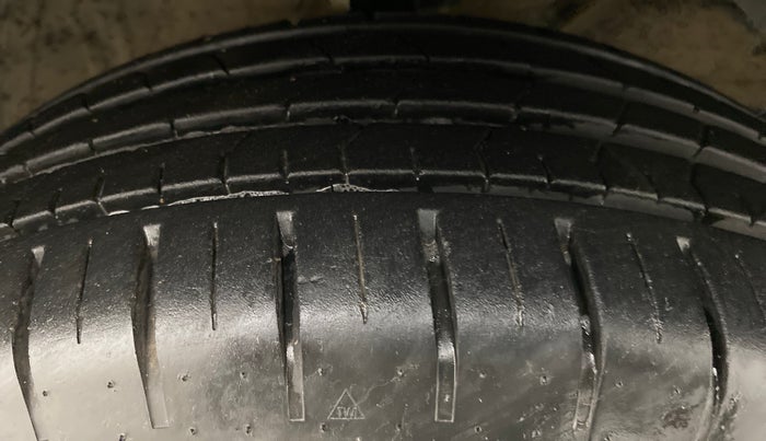 2021 Toyota Glanza G MT PETROL, Petrol, Manual, 5,027 km, Right Front Tyre Tread