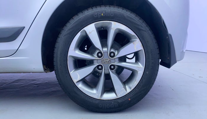 2017 Hyundai Elite i20 ASTA 1.2 (O), Petrol, Manual, 31,570 km, Left Rear Wheel